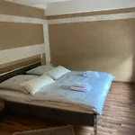 公寓 Im Hegau 辛根